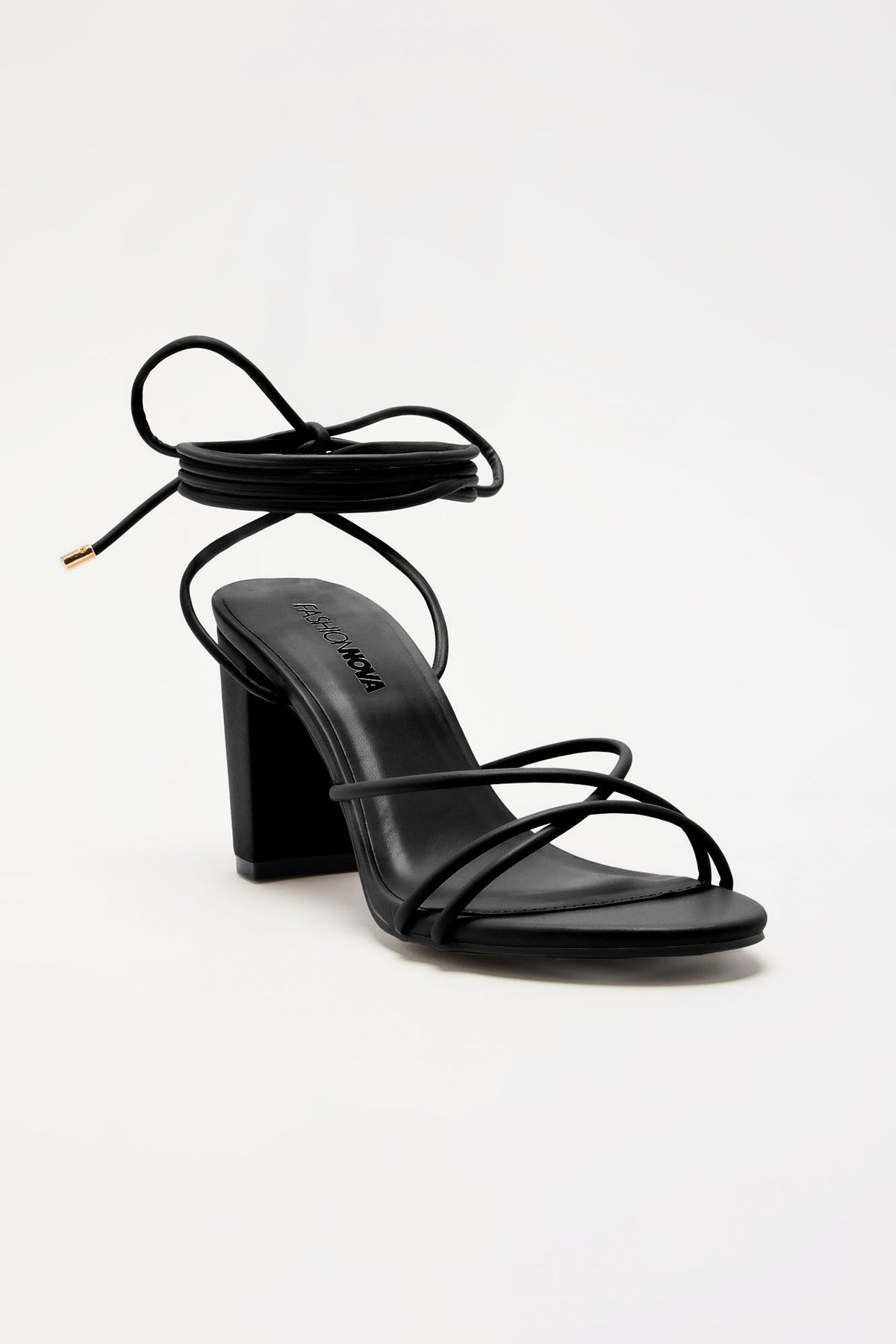 https://cdn.shopify.com/s/files/1/0293/9277/files/04-04-24_S1549_MORRIA09_Black_CZ_14-36-200298_SG1_ES_dc262212-9693-4869-abd1-ae91cf1ec222.jpg?v=1713220444