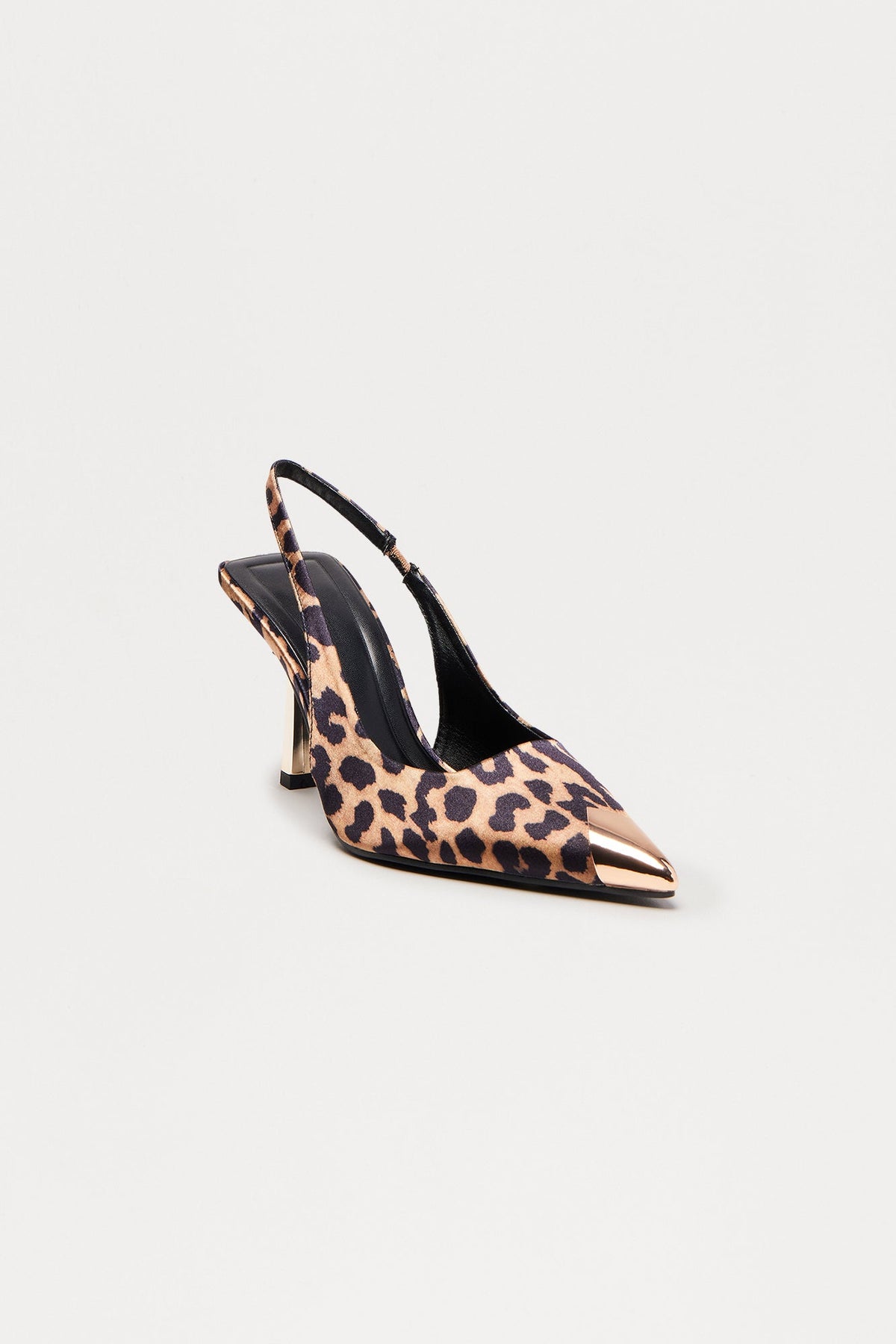https://cdn.shopify.com/s/files/1/0293/9277/files/05-21-25_S15_44_VEGA02_Leopard_CZ_09-34-07_FLATLAY_5070_PXF.jpg?v=1750120251