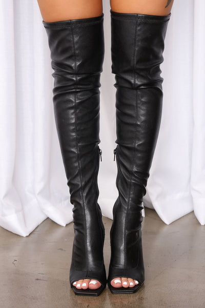 https://cdn.shopify.com/s/files/1/0293/9277/products/07-09-21Studio5_RT_15-22-26_59_VINTAGE_Black_11204_KL.jpg?v=1626283927&with=400&height=600