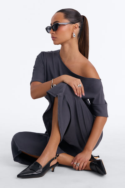 https://cdn.shopify.com/s/files/1/0293/9277/files/JUNA_Black_JR_V1.jpg?v=1788730181&with=400&height=600